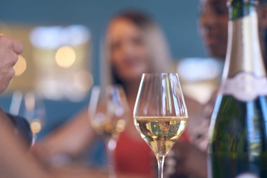 coupe de champagne au restaurant